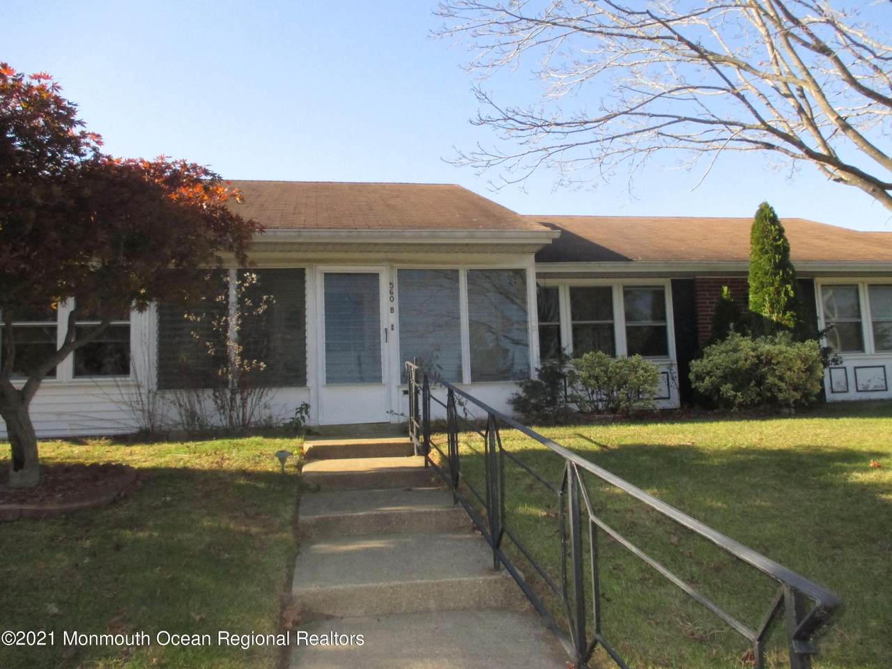 560B Portsmouth Drive - Photo 1