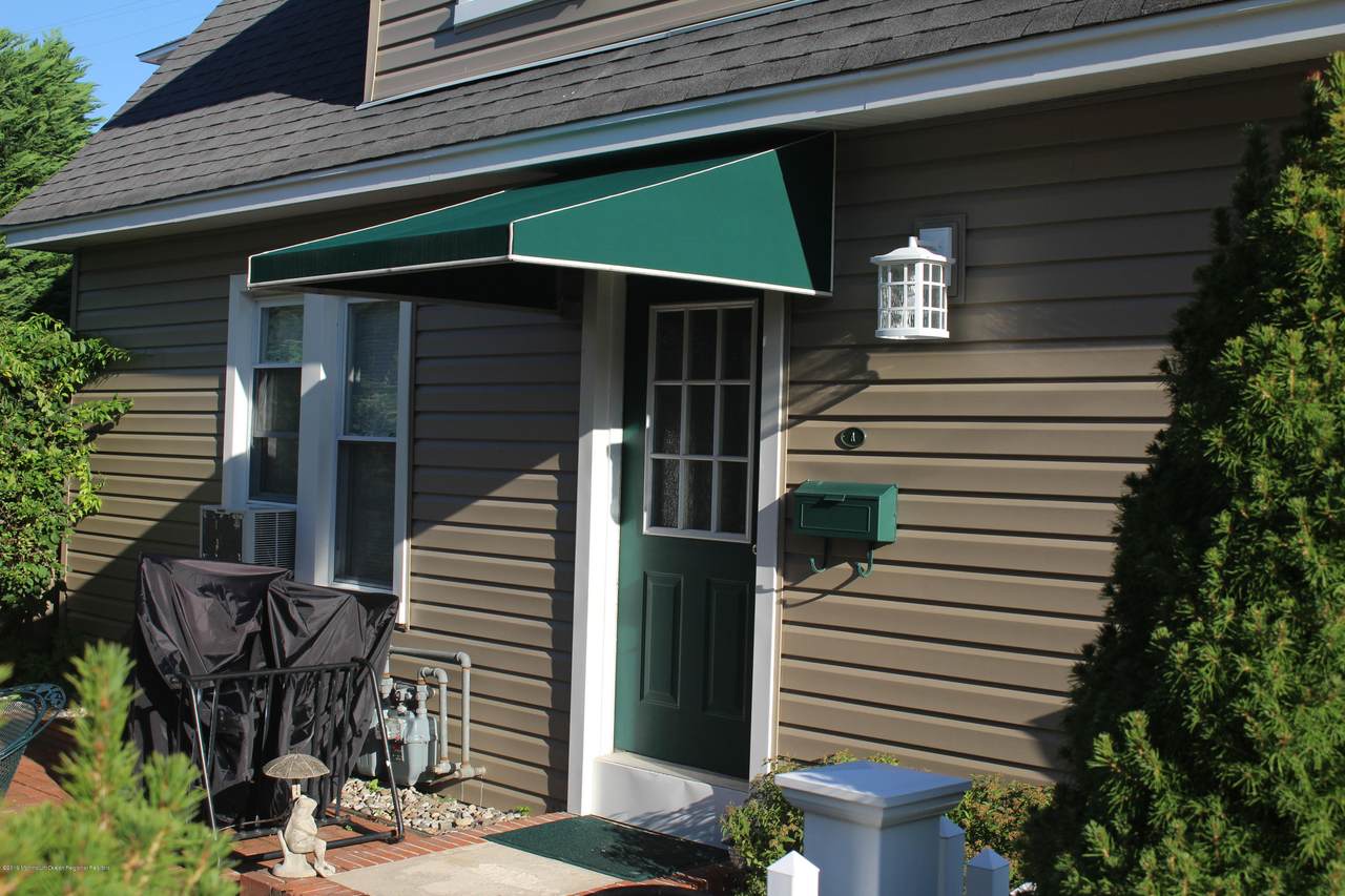 205 5th Avenue - Photo 1
