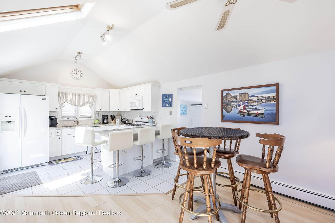 113 Beacon Boulevard - Photo 1