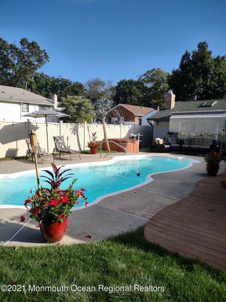 110 Luke Street - Photo 1