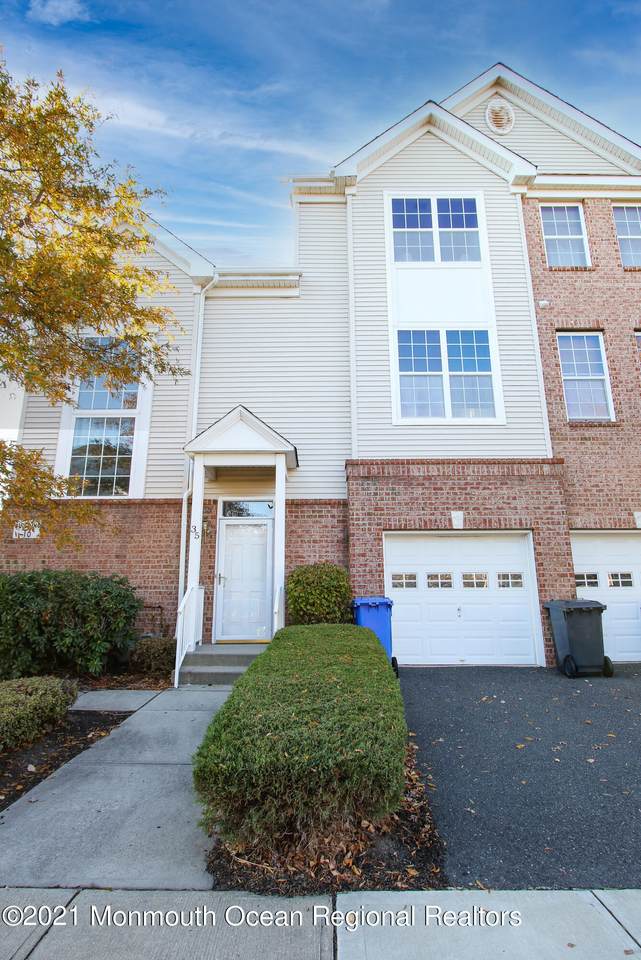 35 Farrah Drive - Photo 1