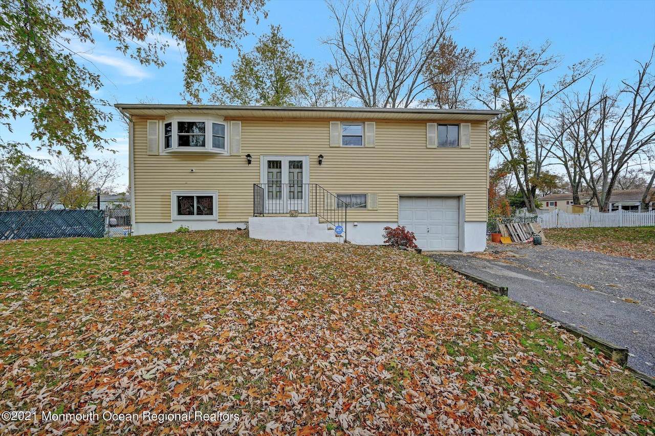 34 Castle Avenue - Photo 1