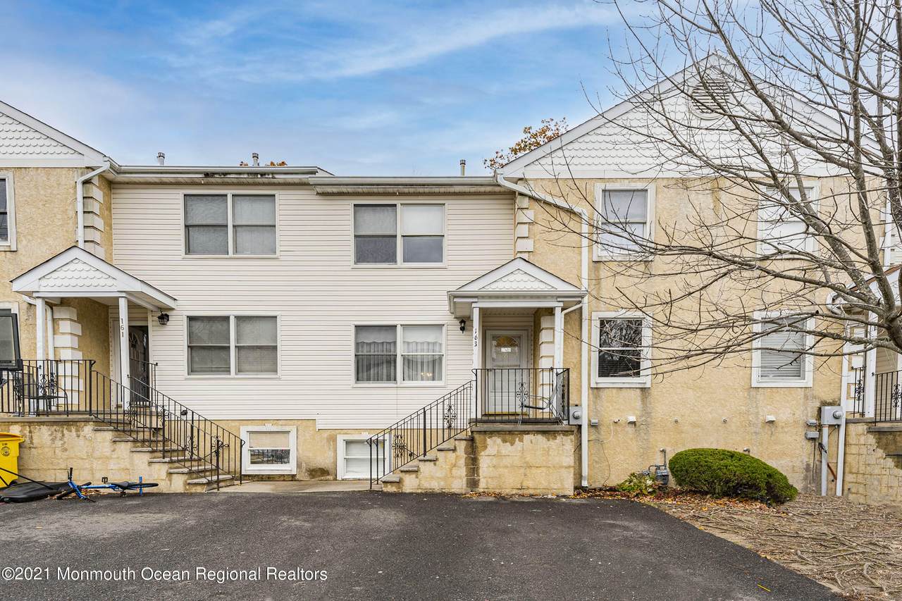 163 Chateau Drive - Photo 1