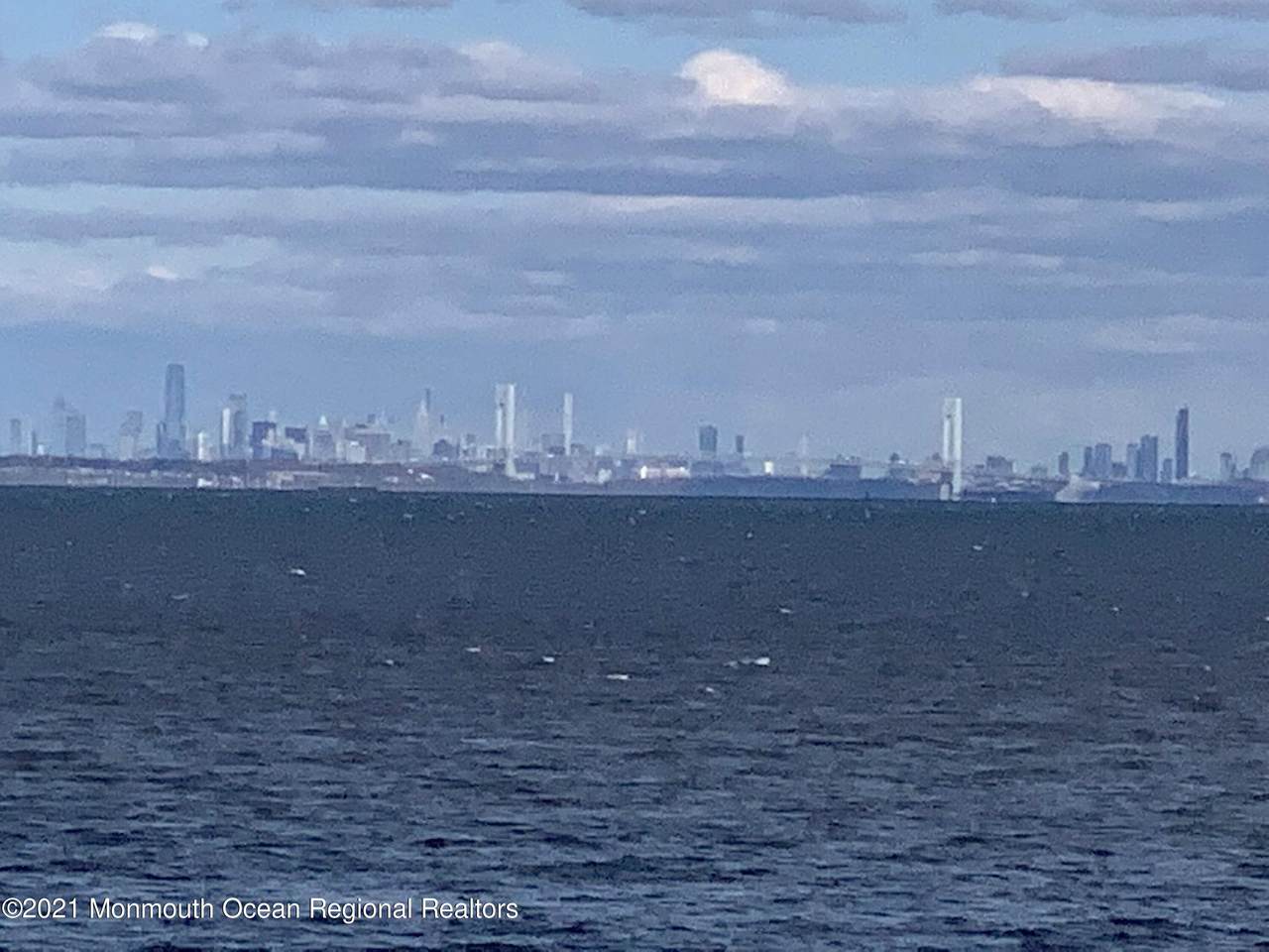 35 Shore Boulevard - Photo 1