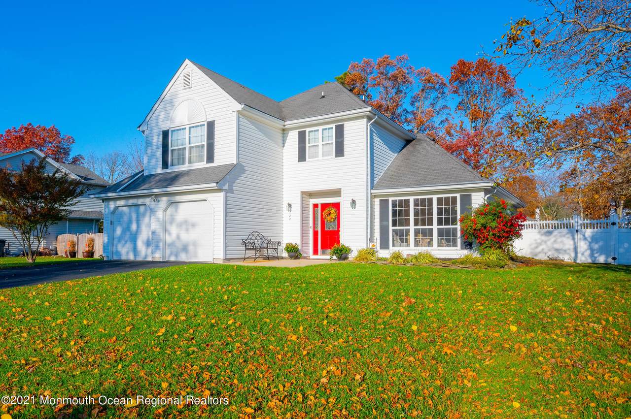 122 Solar Drive - Photo 1