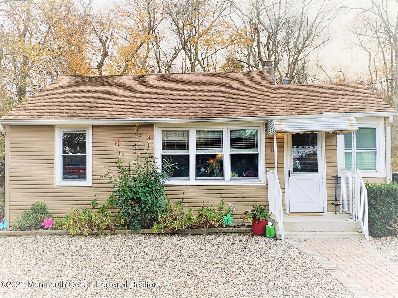 16 Oak Street - Photo 1
