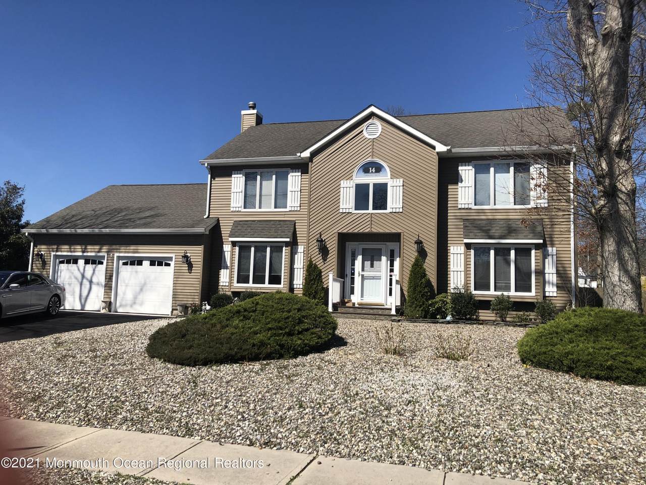 14 Lawrence Drive - Photo 1