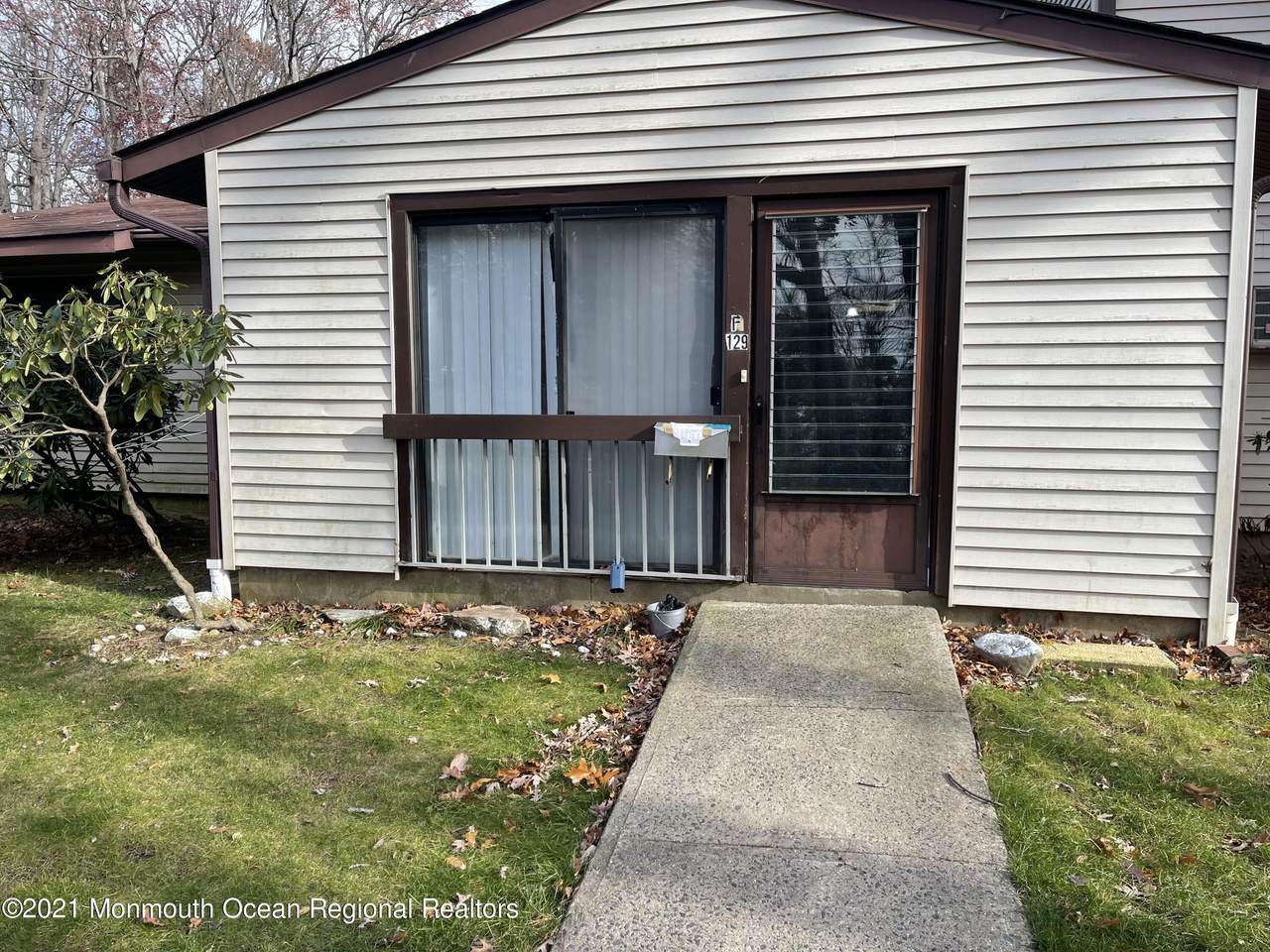 129 Amberly Drive - Photo 1
