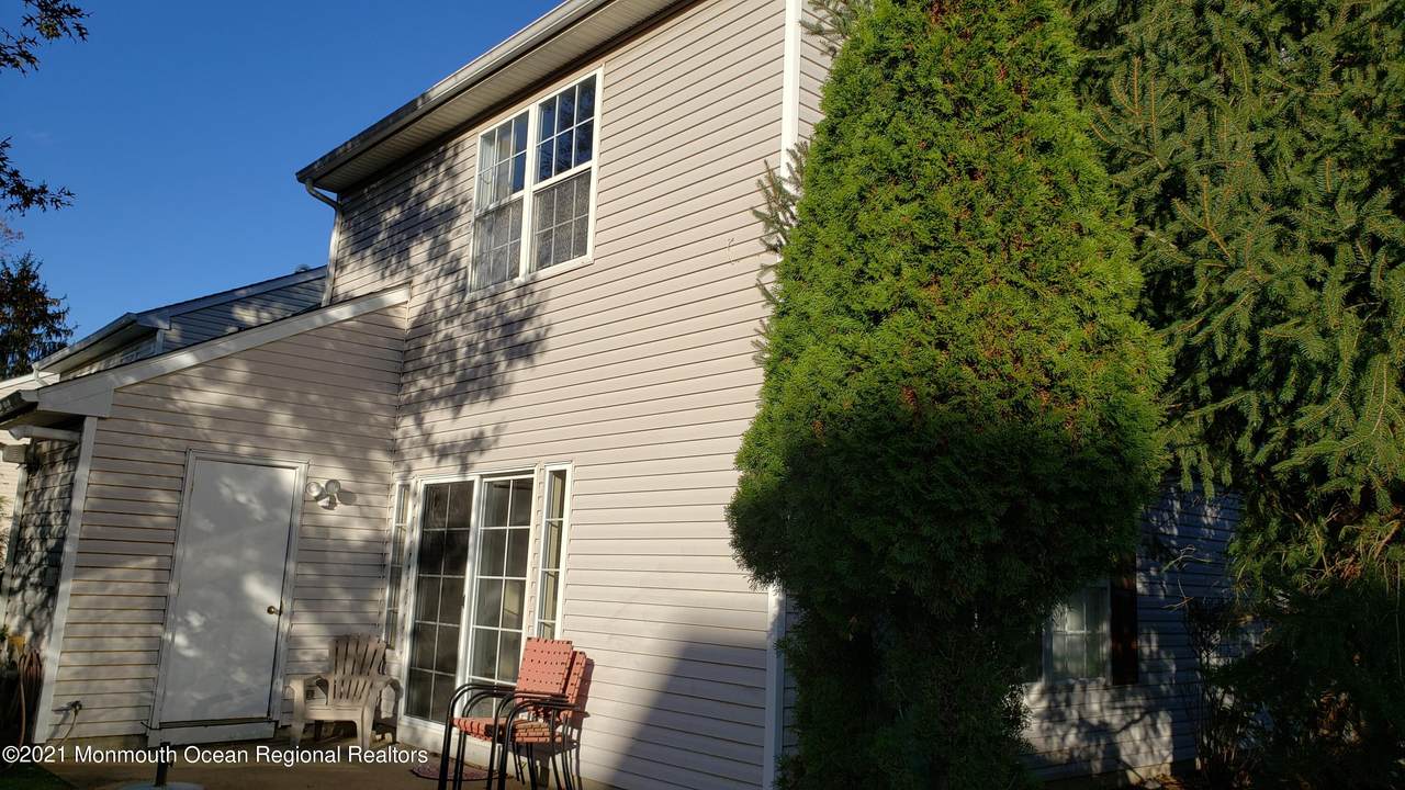 18 Gloucester Court - Photo 1