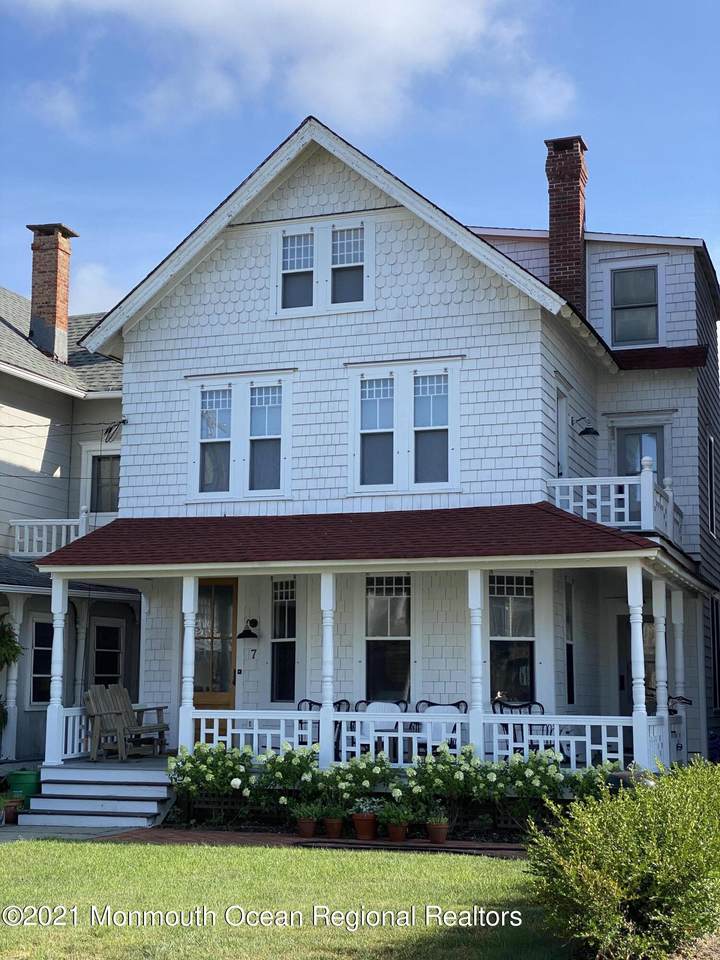 7 Surf Avenue - Photo 1