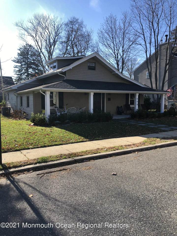 608 Laurel Avenue - Photo 1