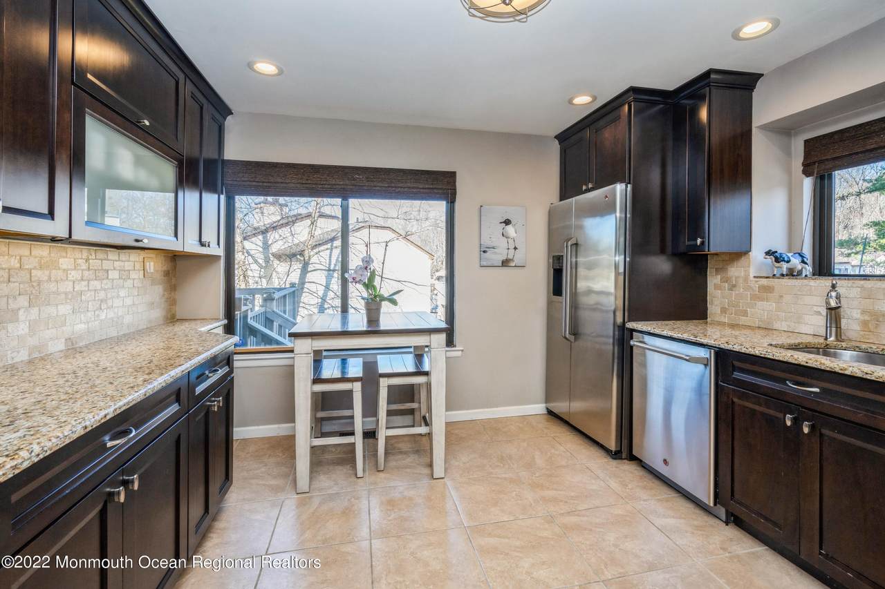 3 Oxford Lane - Photo 1