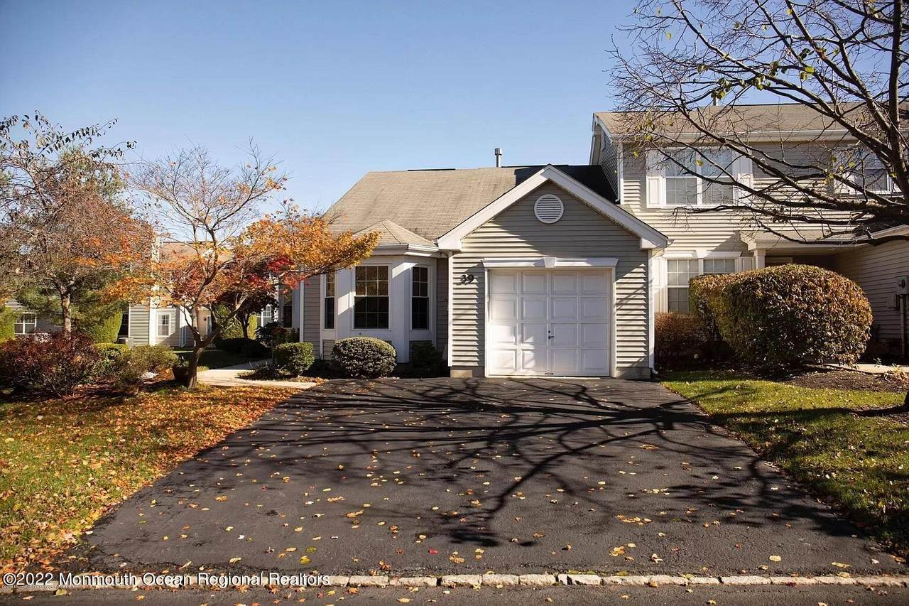 39 Hemlock Way - Photo 1