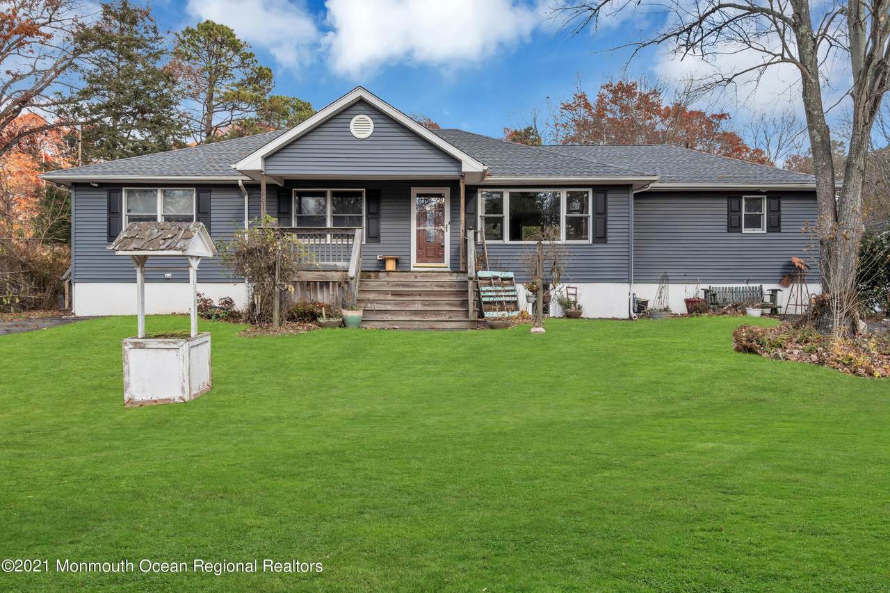 22 Frederick Avenue - Photo 1