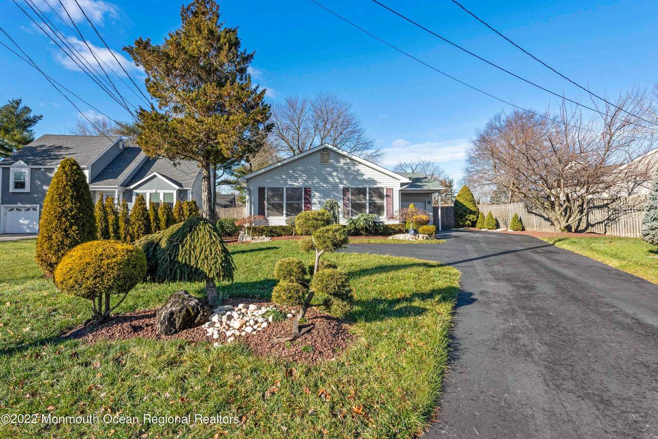 667 Lloyd Road - Photo 1