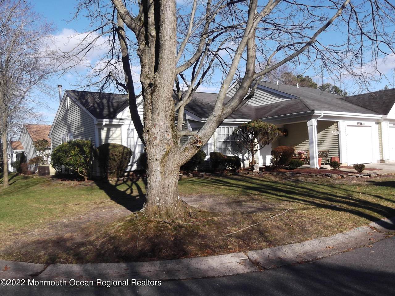 940A Liverpool Circle - Photo 1