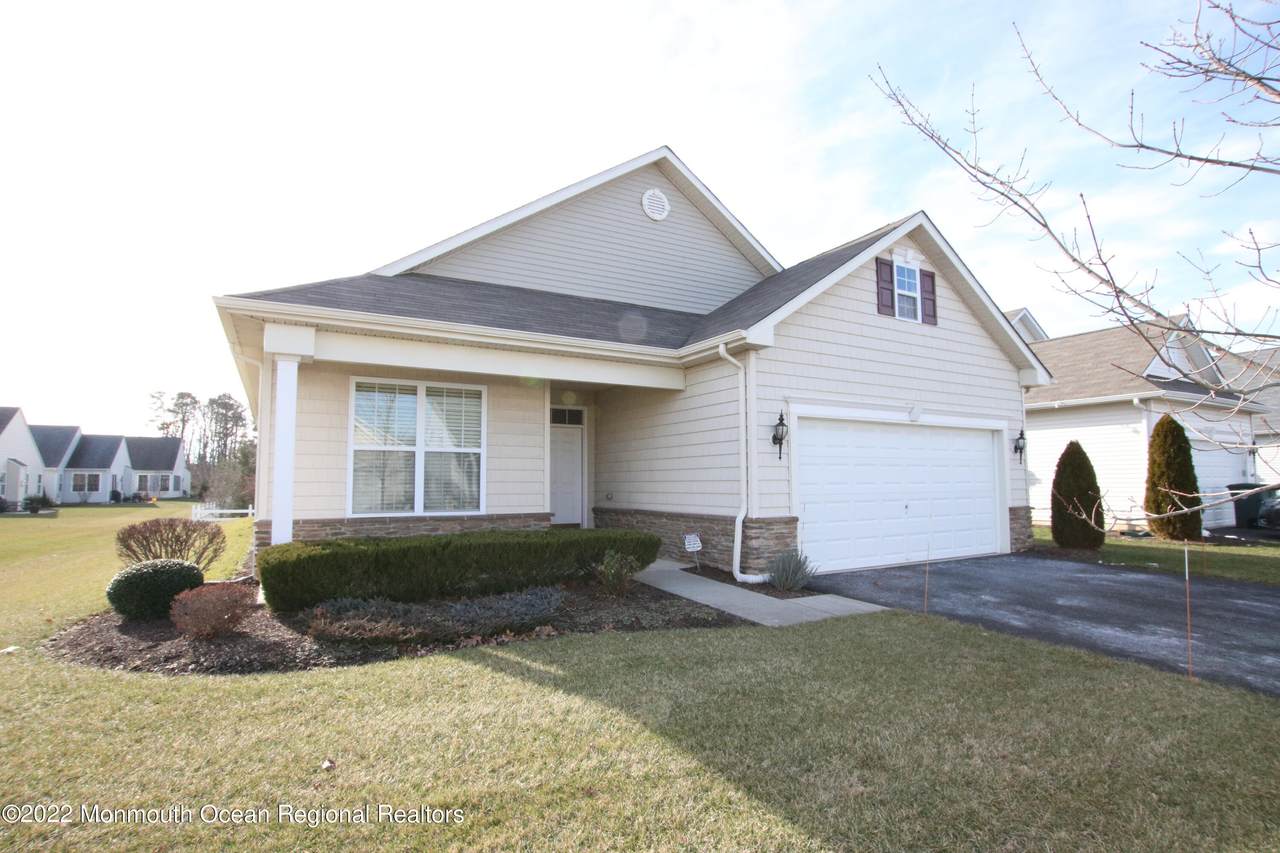 43 Eagle Ridge Circle - Photo 1