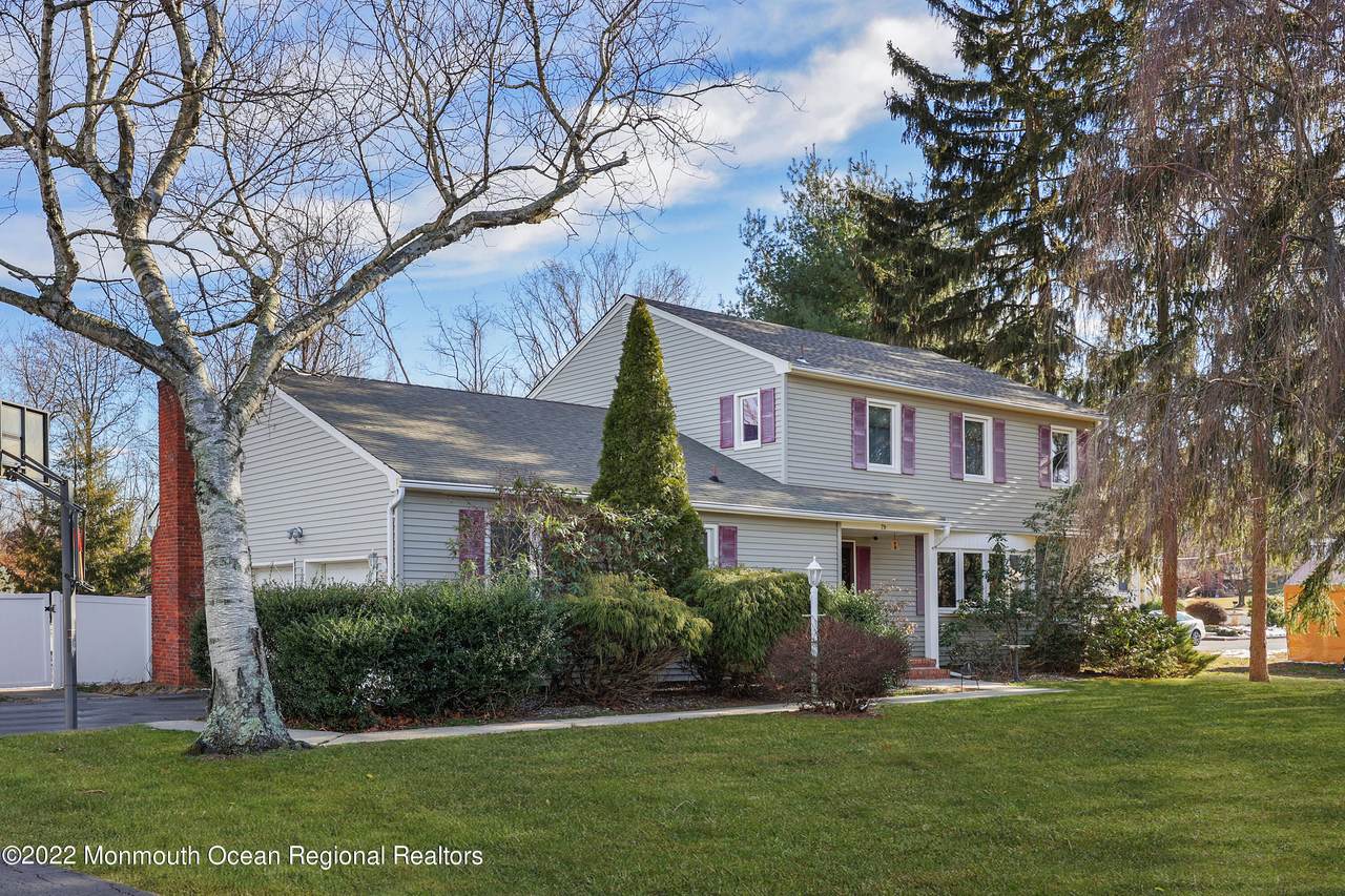 79 Broadmoor Drive - Photo 1