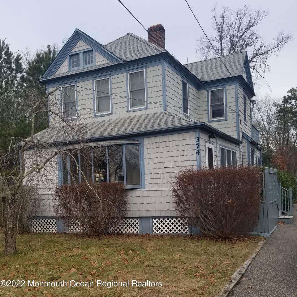 374 Central Boulevard - Photo 1
