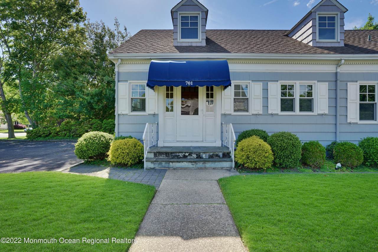 701 New York Boulevard - Photo 1
