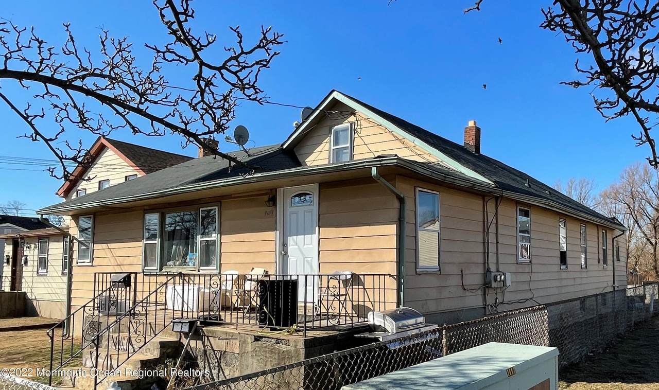 703 Florence Avenue - Photo 1