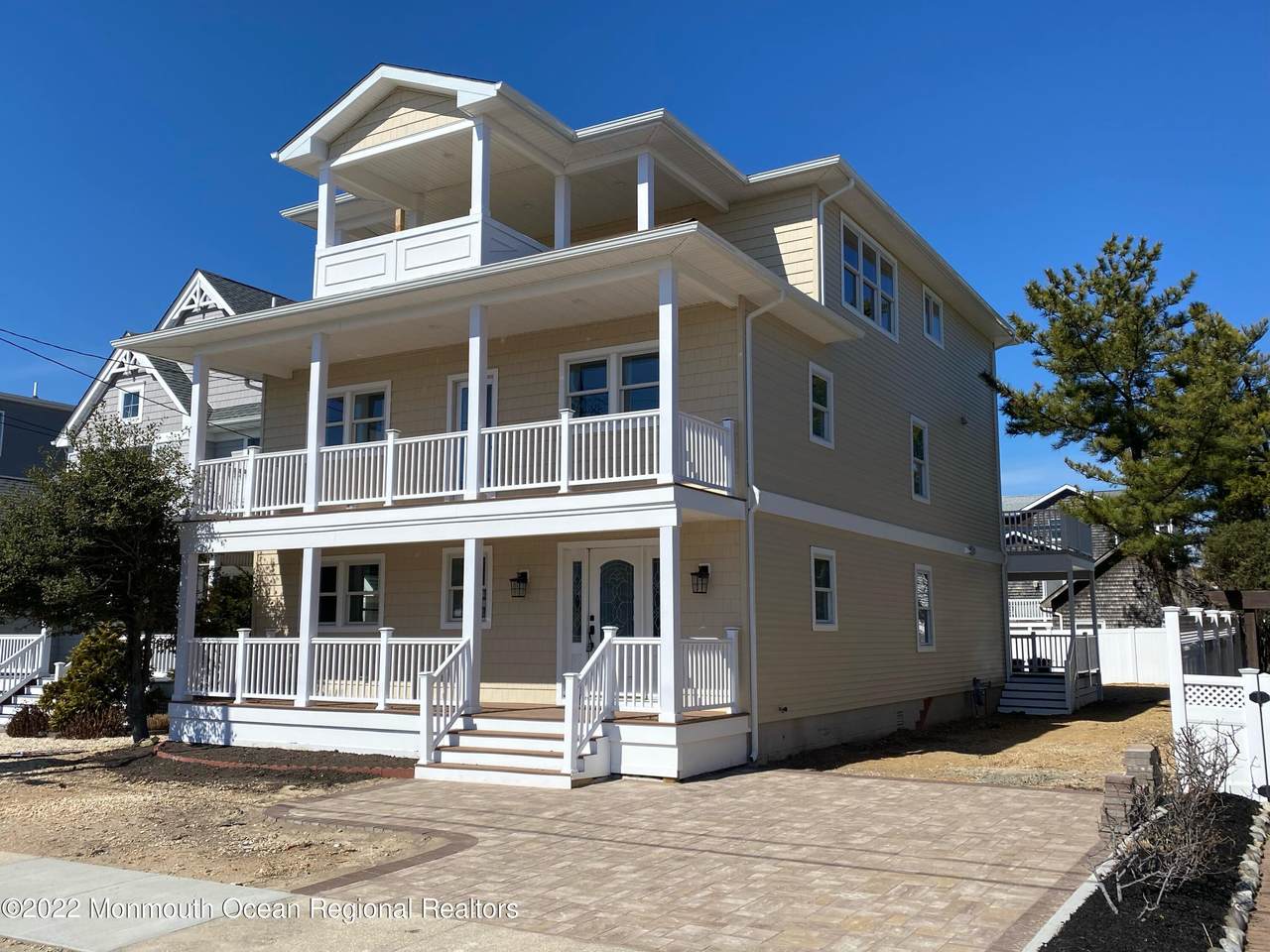 20 10th Avenue - Photo 1