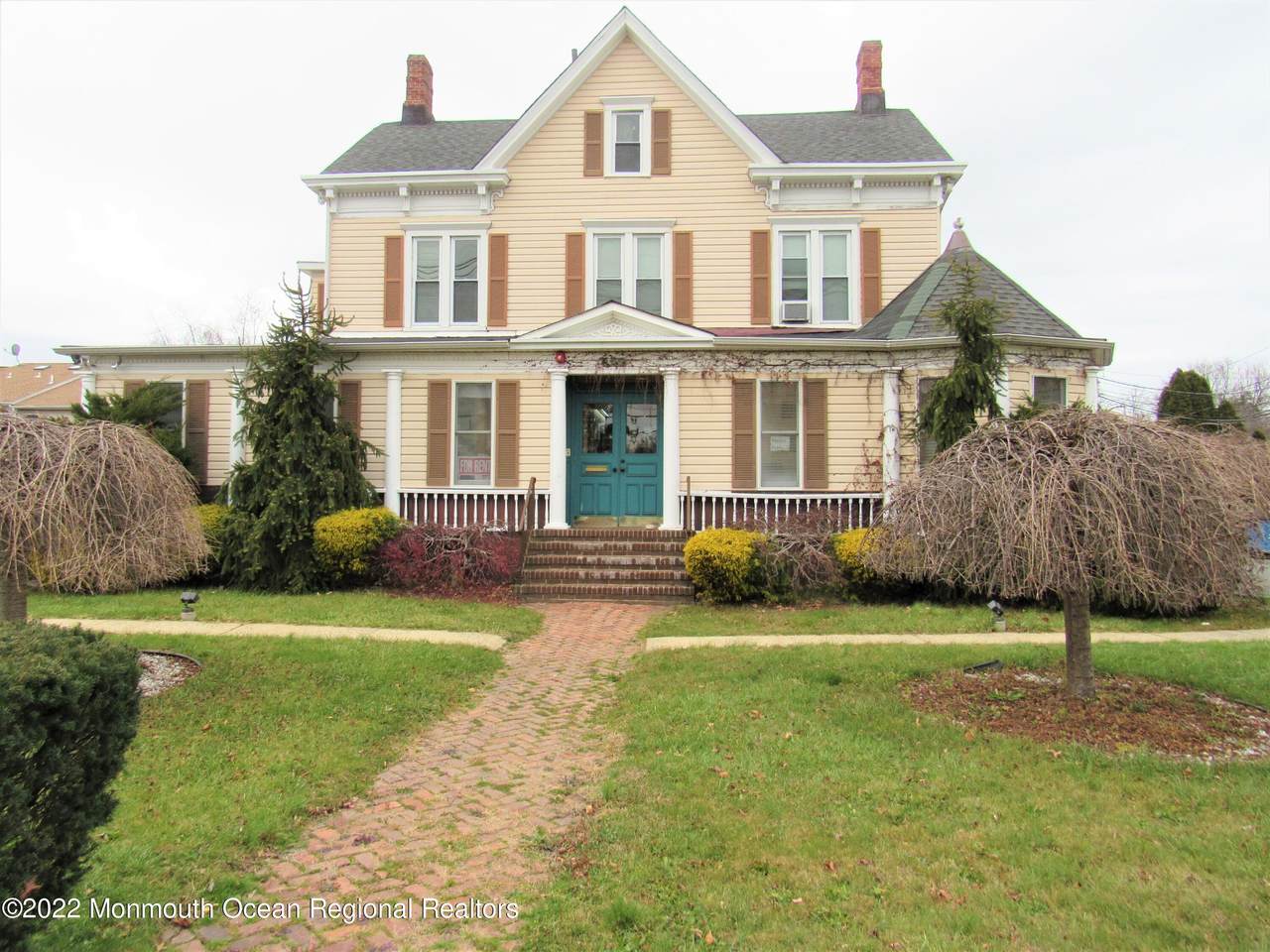 623 Georges Road - Photo 1