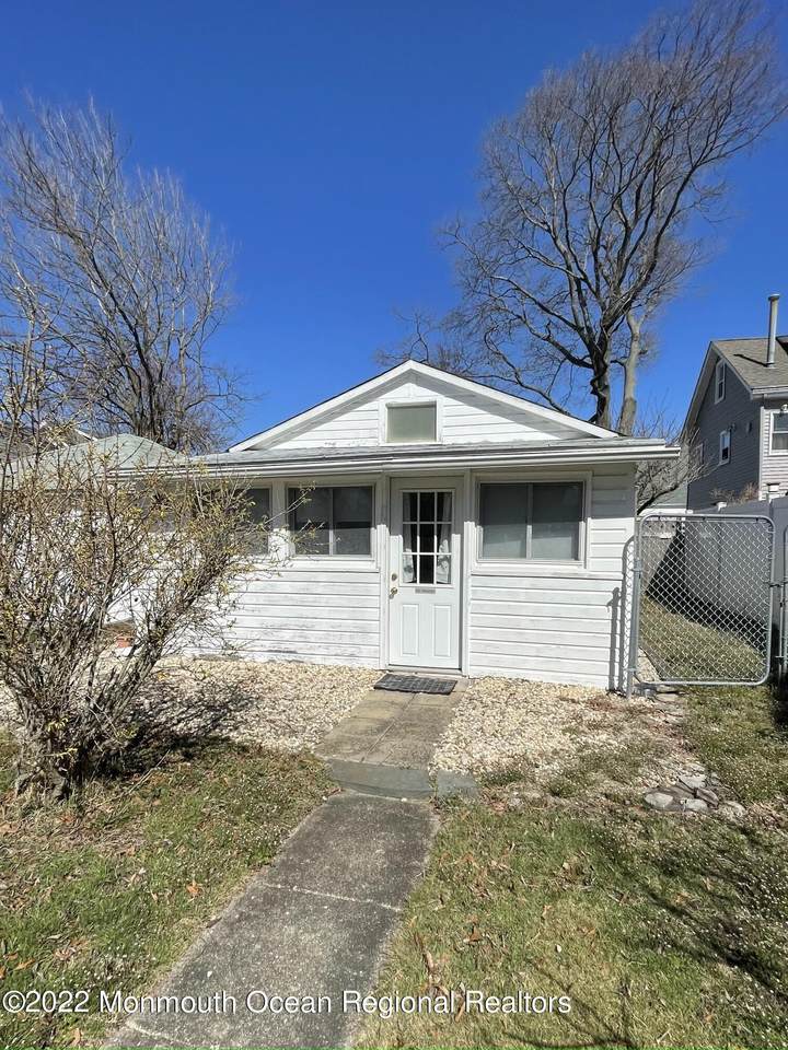 303 Arnold Avenue - Photo 1