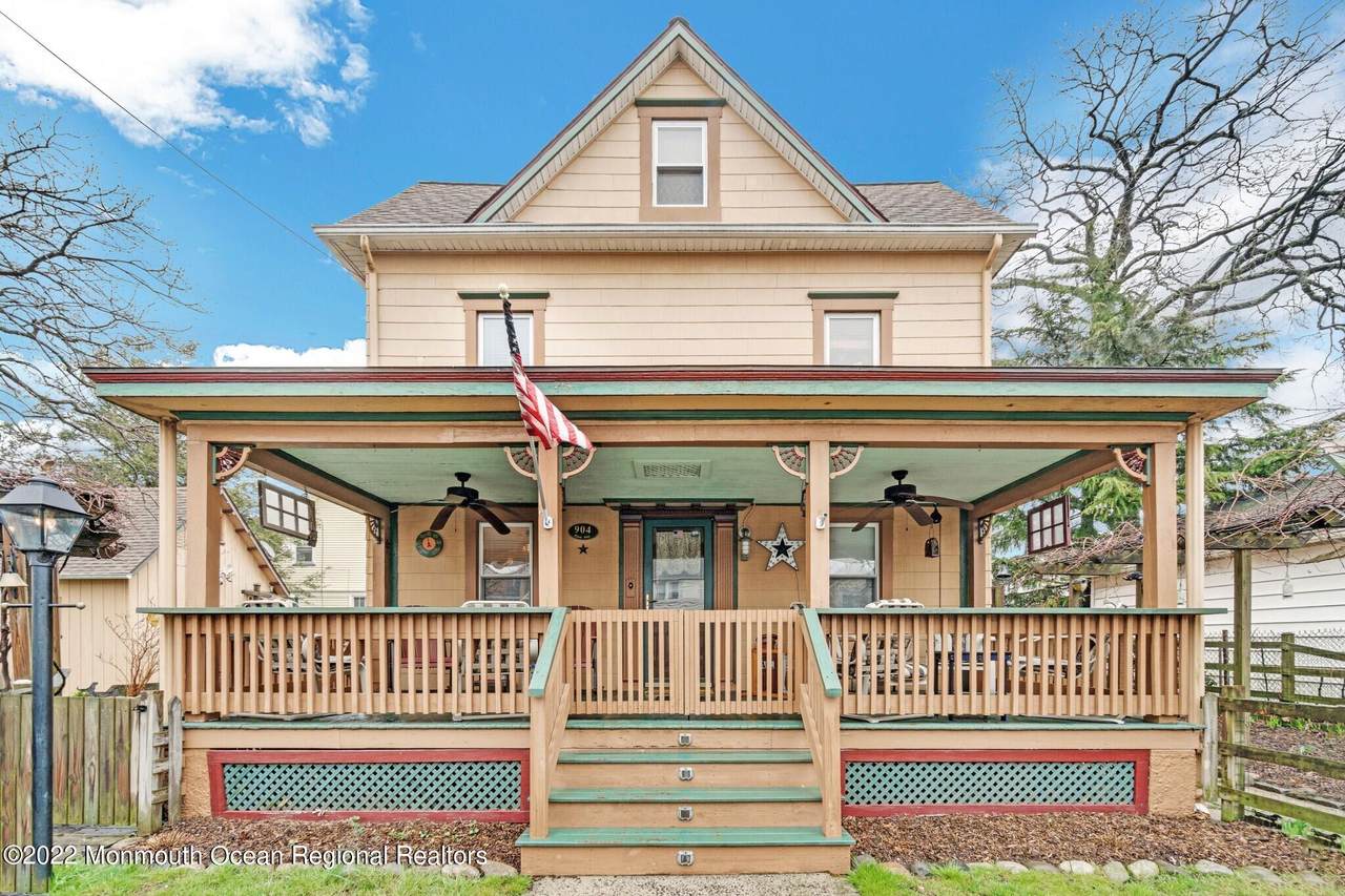 904 Hammond Avenue - Photo 1