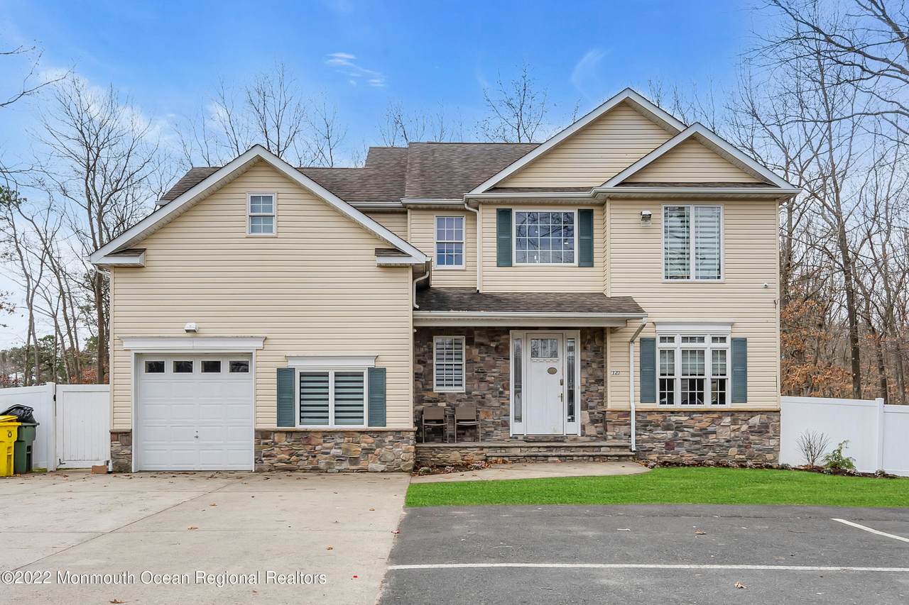 320 Cross Street - Photo 1