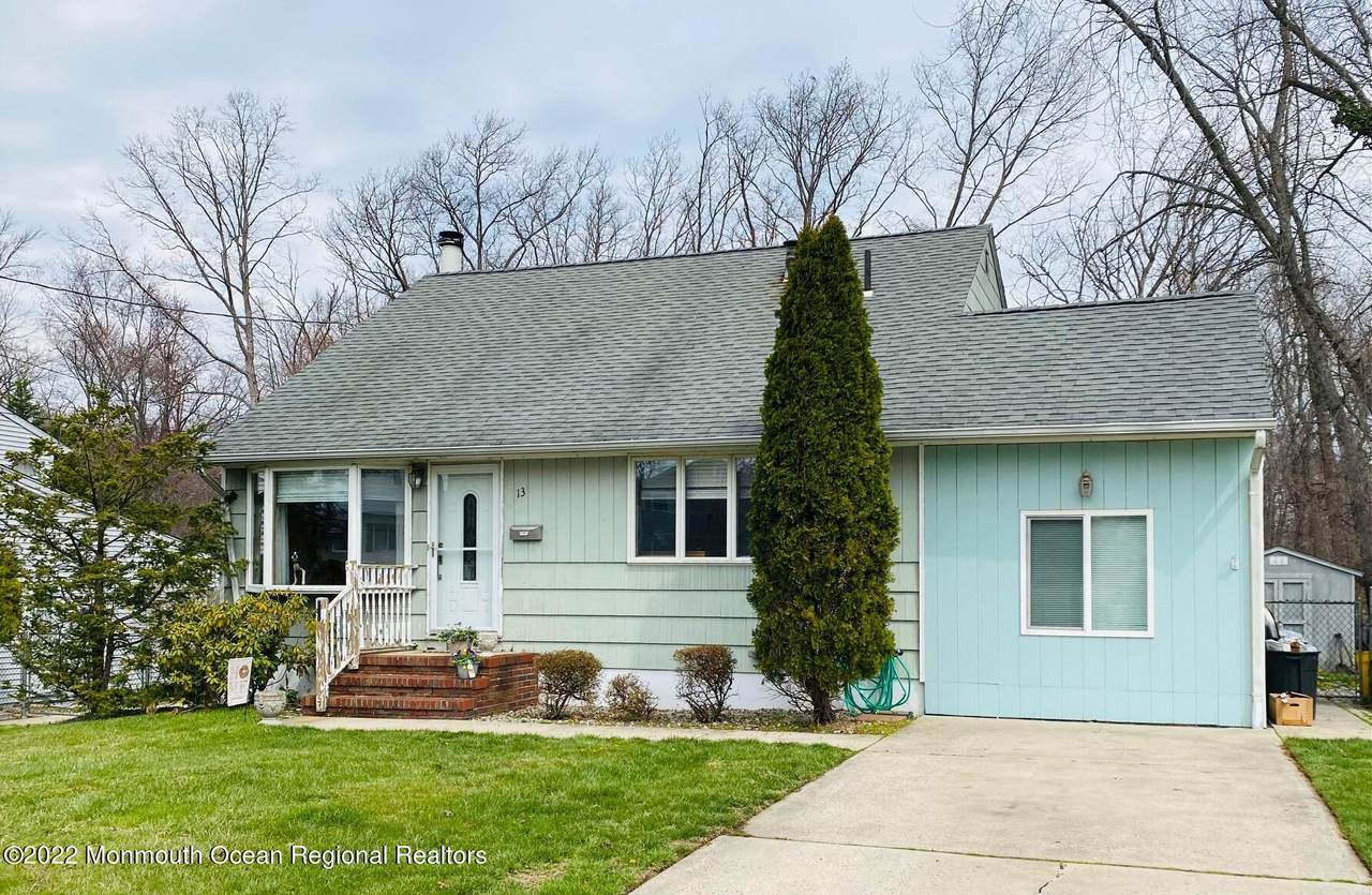 13 Stratford Road - Photo 1