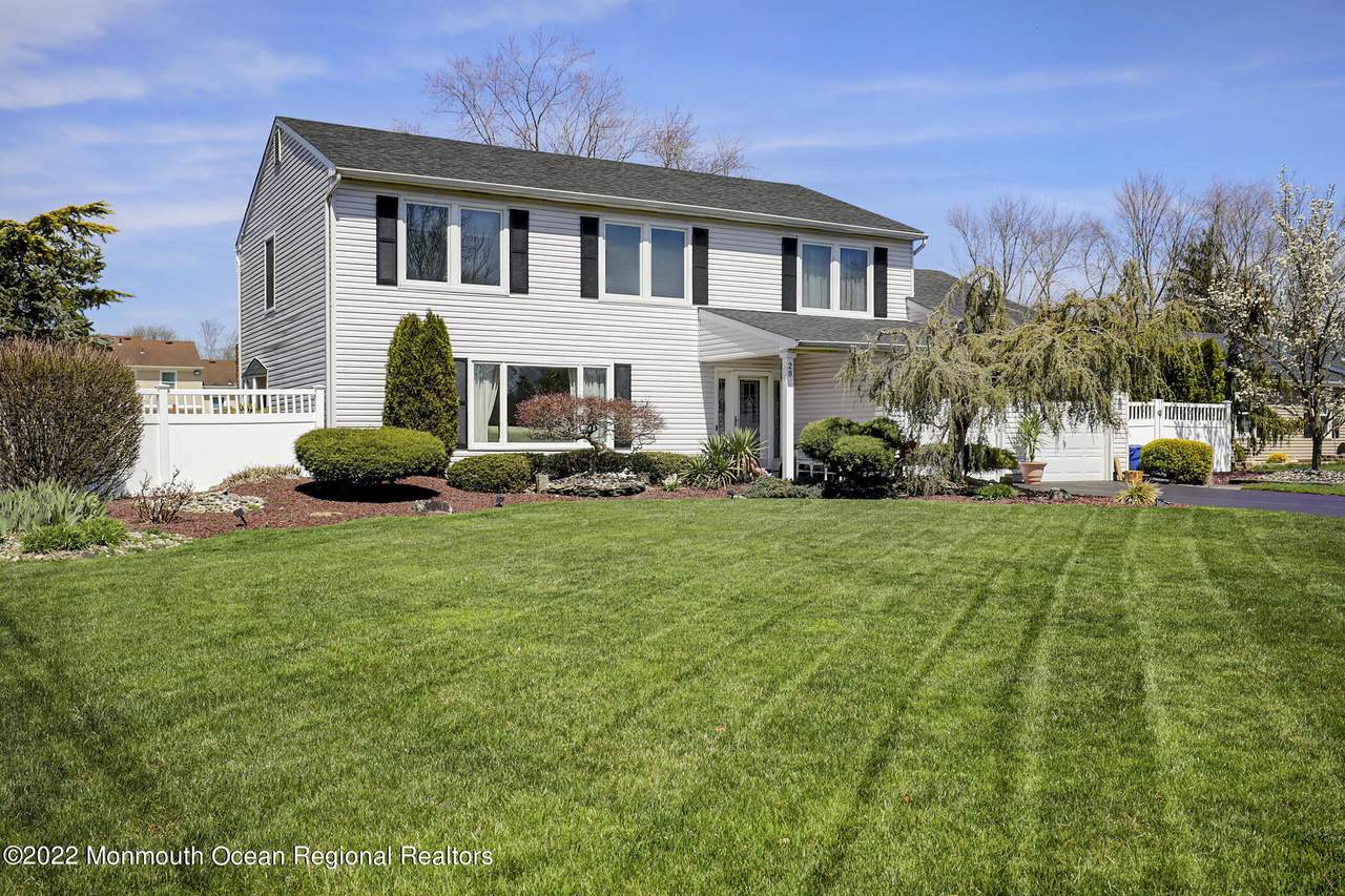 28 Monterey Lane - Photo 1
