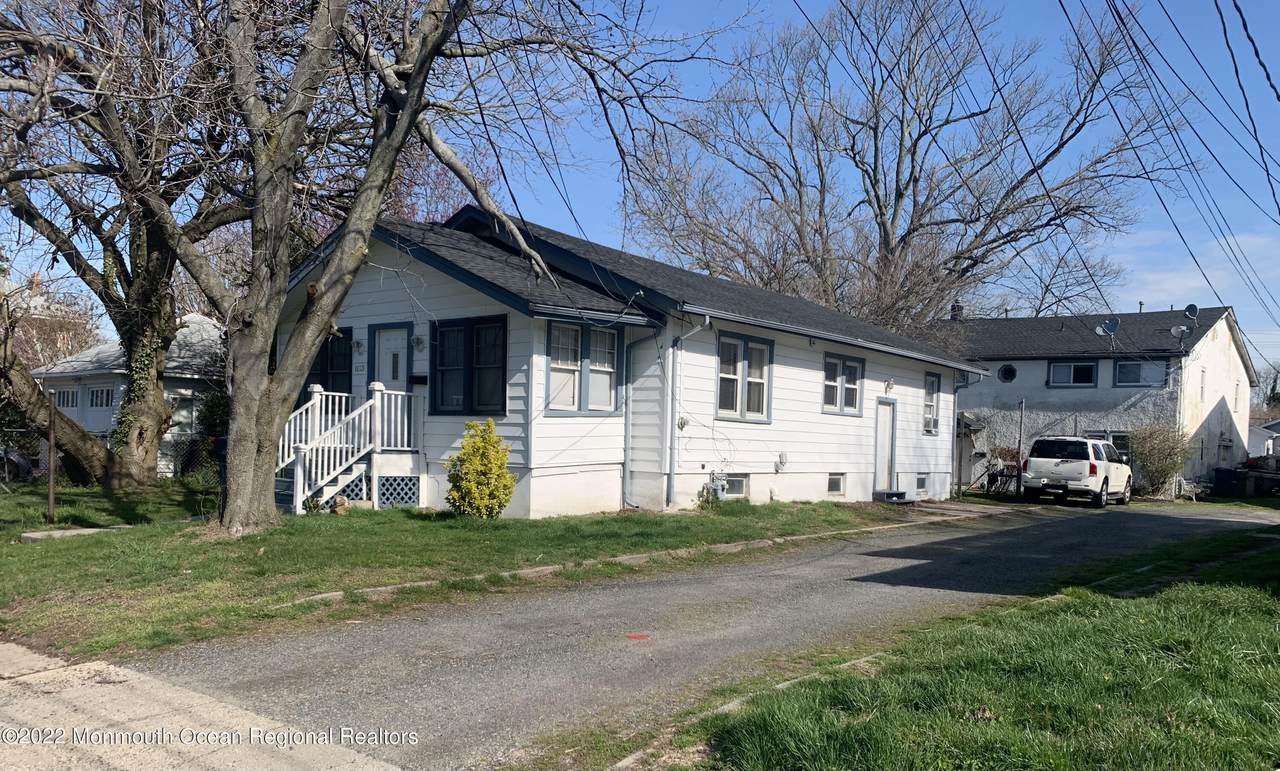 1113 8th Avenue - Photo 1