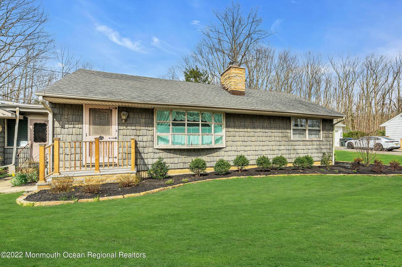 5302 Megill Road - Photo 1