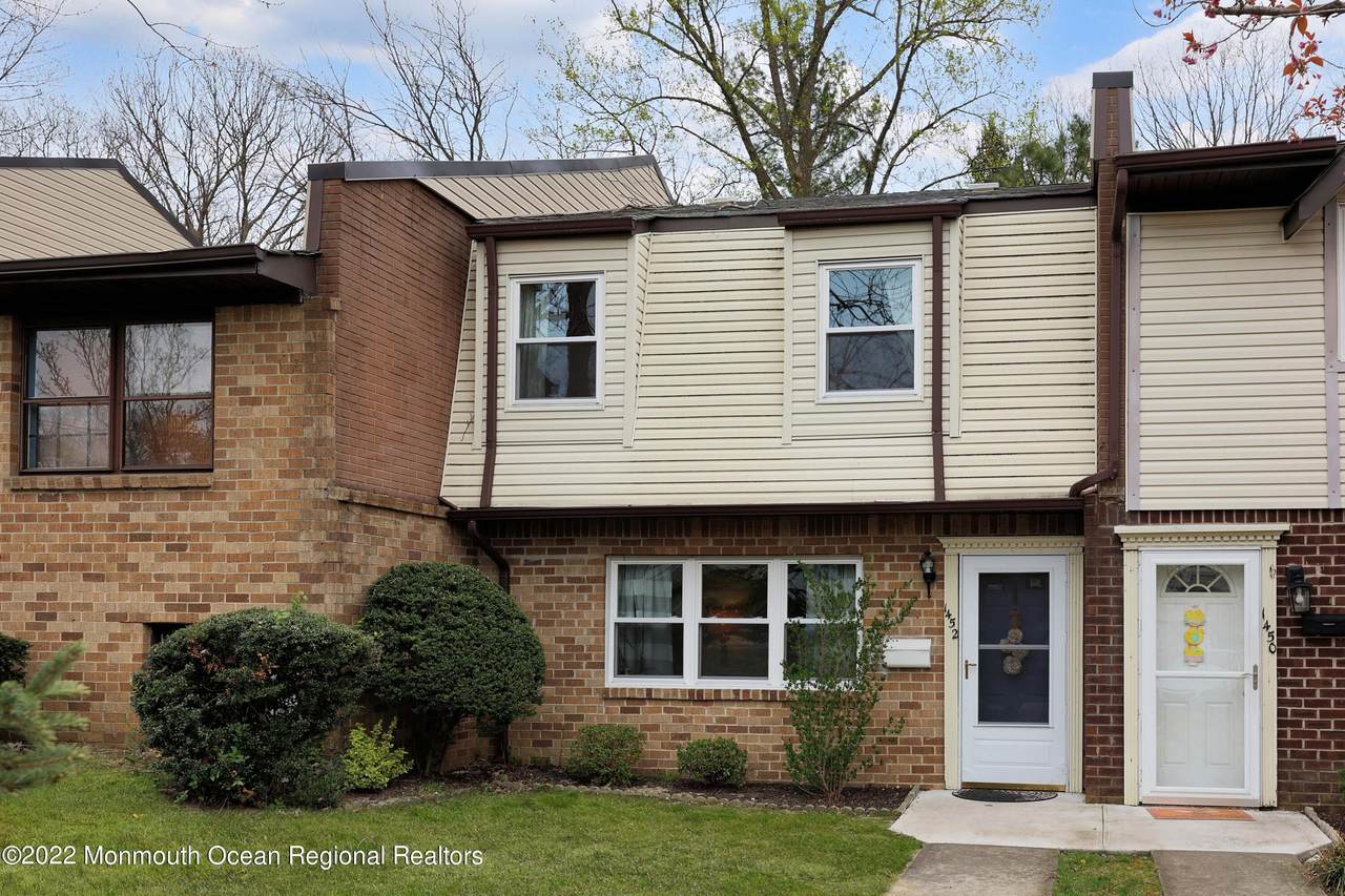 1452 Viola Court - Photo 1