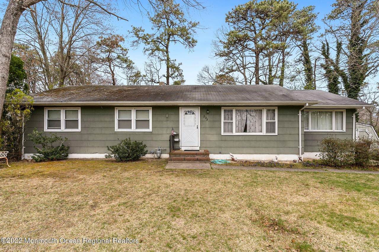 228 Elizabeth Avenue - Photo 1