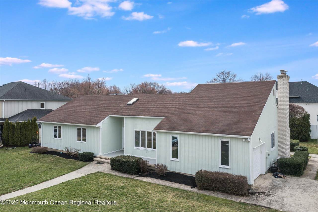 784 Shrewsbury Avenue - Photo 1