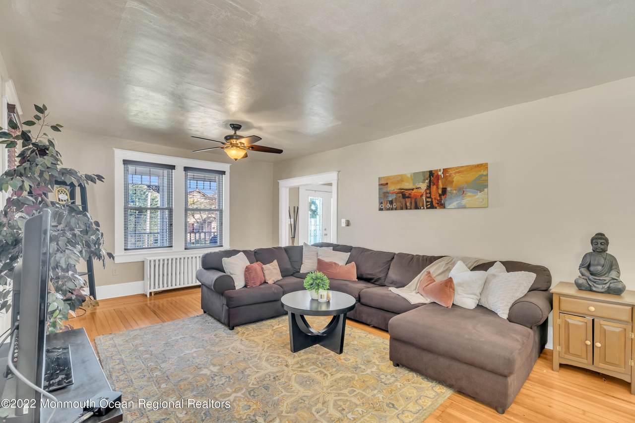 160 Broad Street - Photo 1