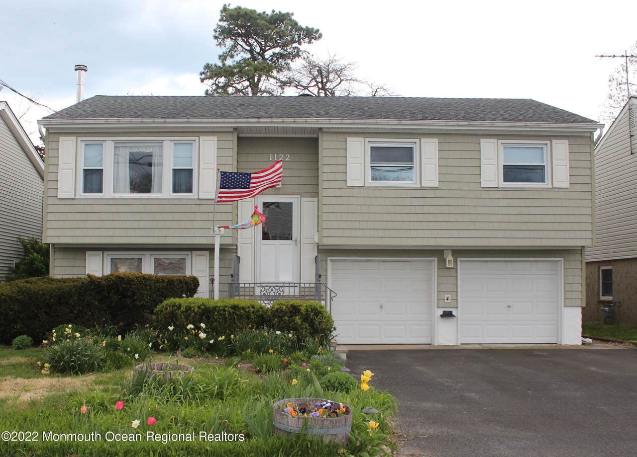 1122 Leonard Road - Photo 1