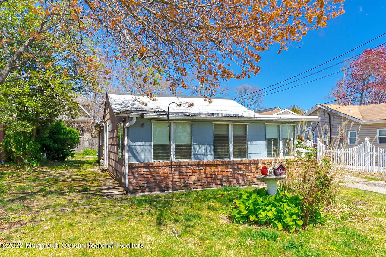 27 Central Avenue - Photo 1