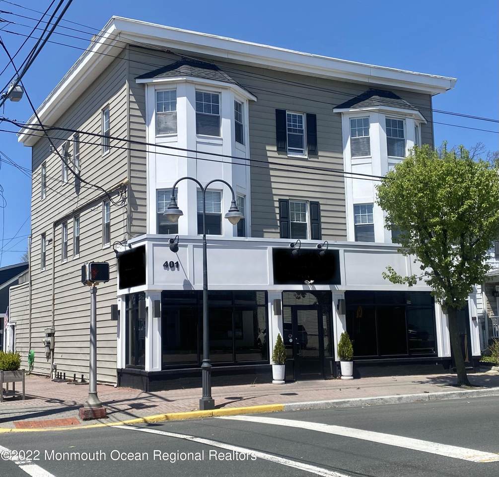 401 Main Street - Photo 1
