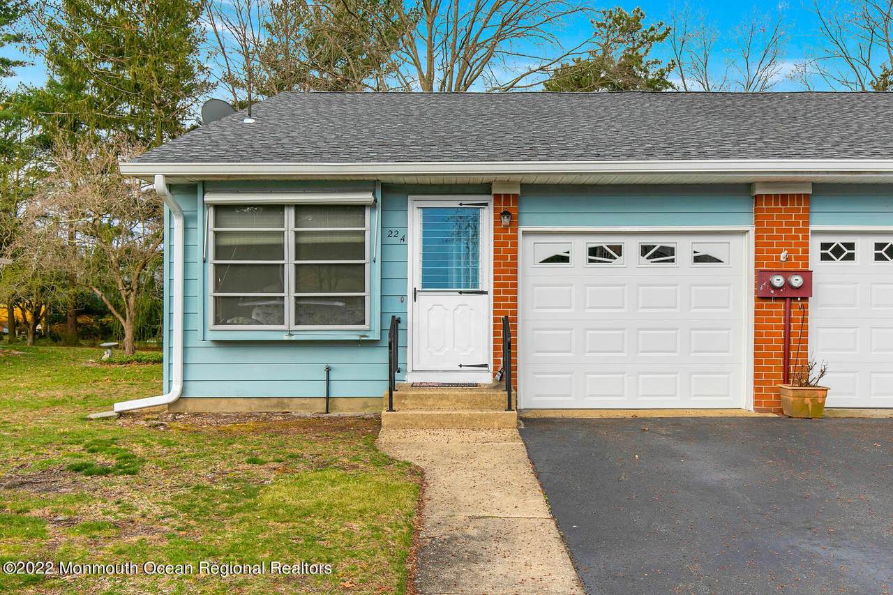 22A Yorktowne Parkway - Photo 1