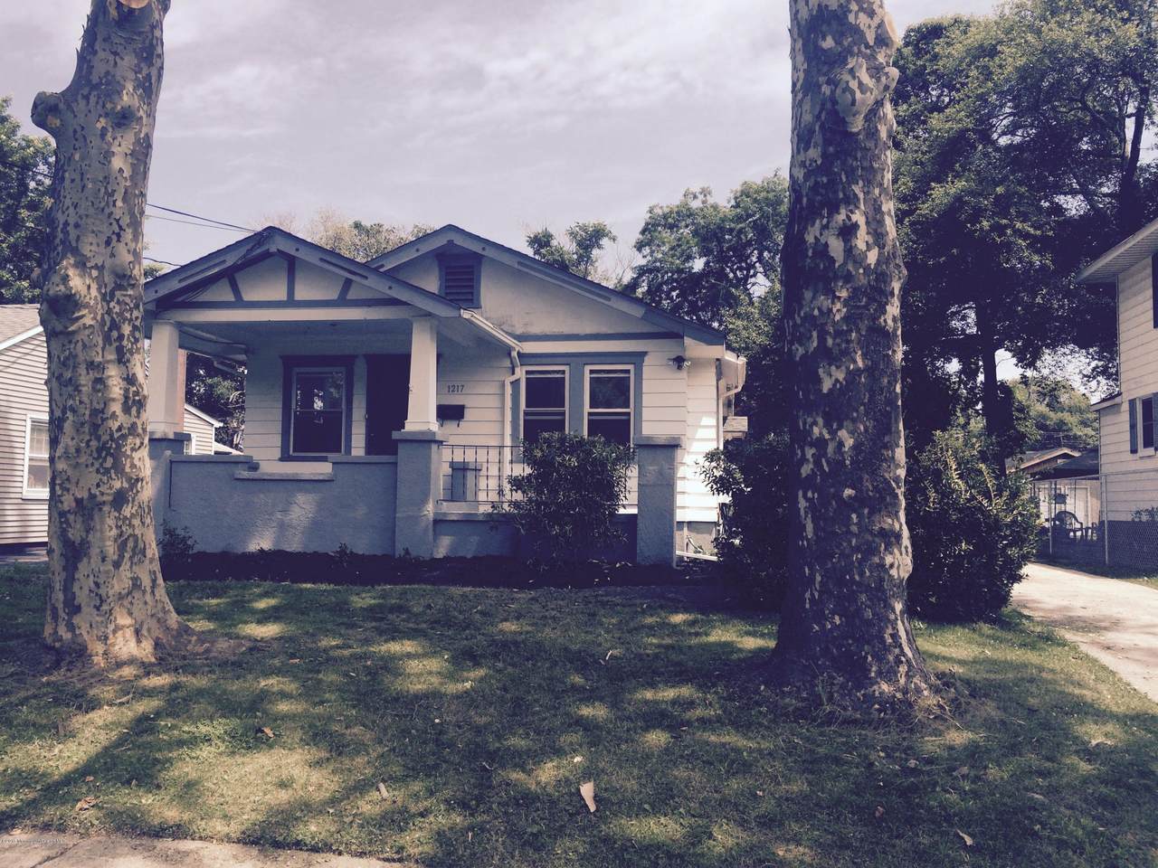 1217 7th Avenue - Photo 1