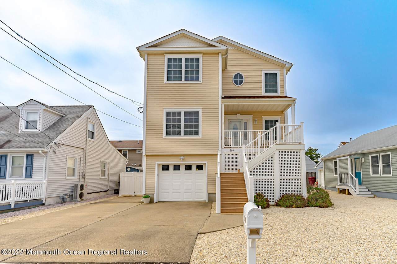 209 Surf Drive - Photo 1