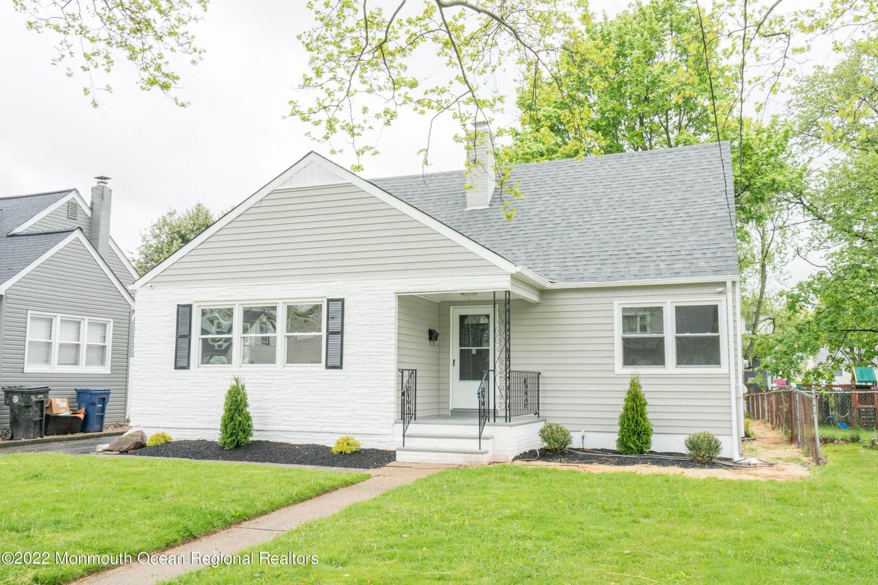 127 Berkeley Terrace - Photo 1