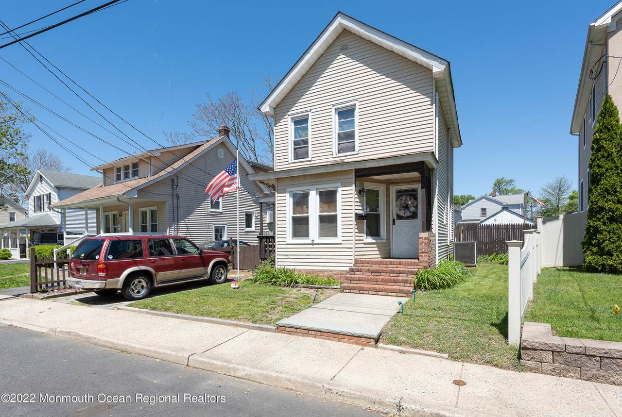 11 Third Street - Photo 1