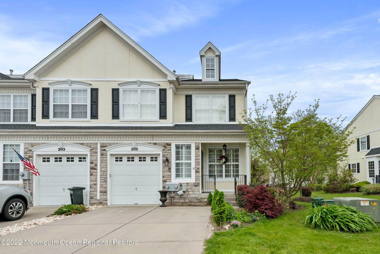 205 Brookfield Drive - Photo 1