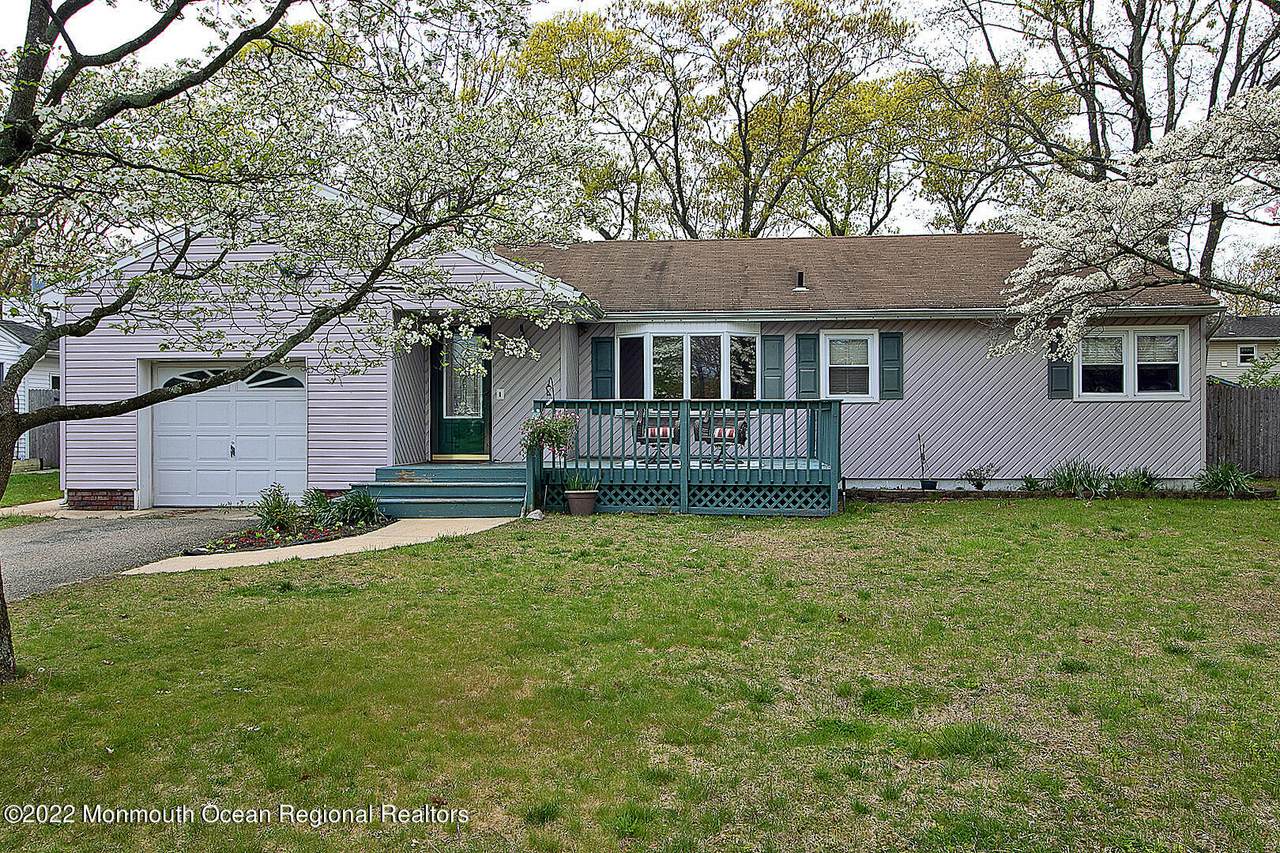 104 Blossom Drive - Photo 1