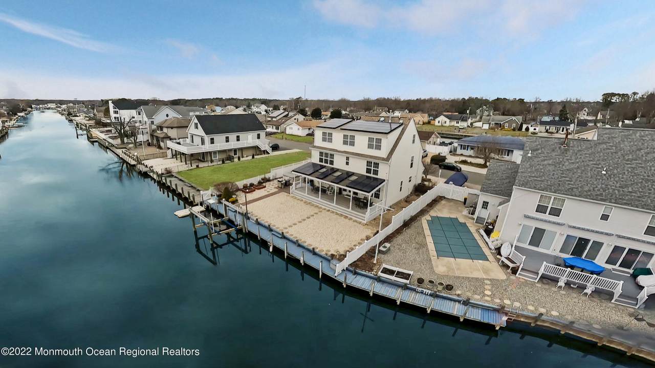 829 Bowsprit Point - Photo 1