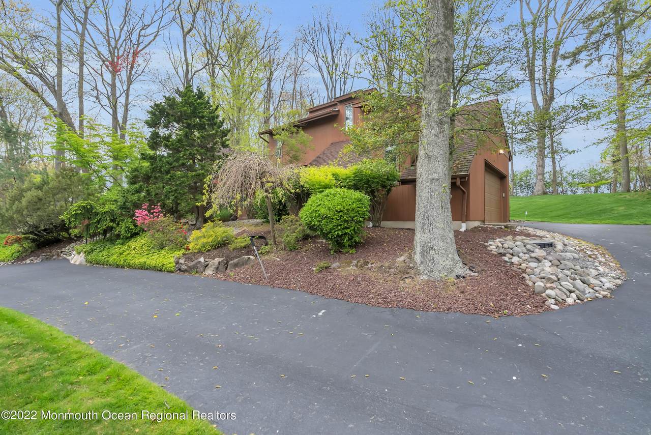 5 Fairway Lane - Photo 1